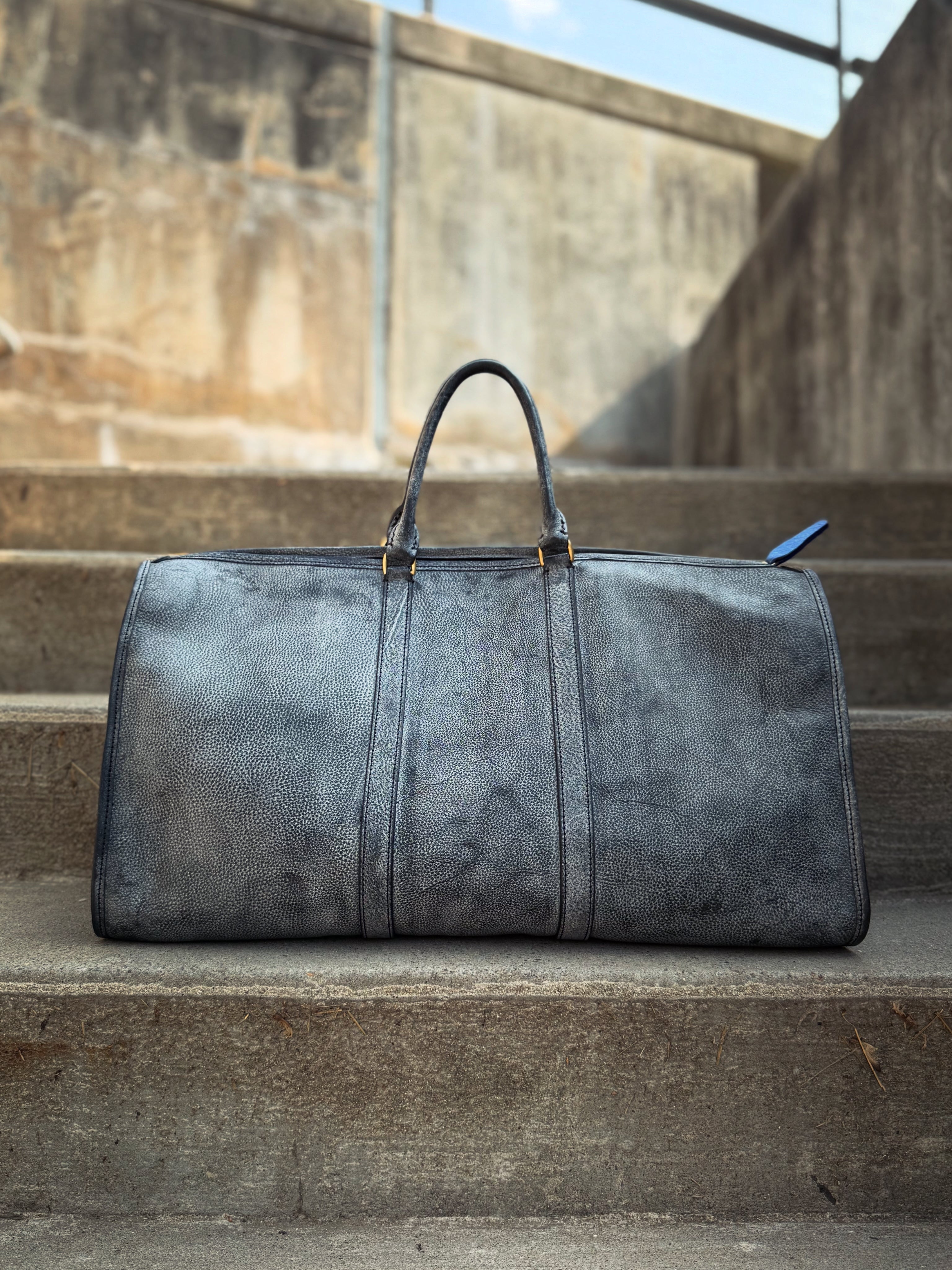 Duffle - black waxy